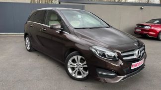 Lízing Hatchback MERCEDES B 180 2015