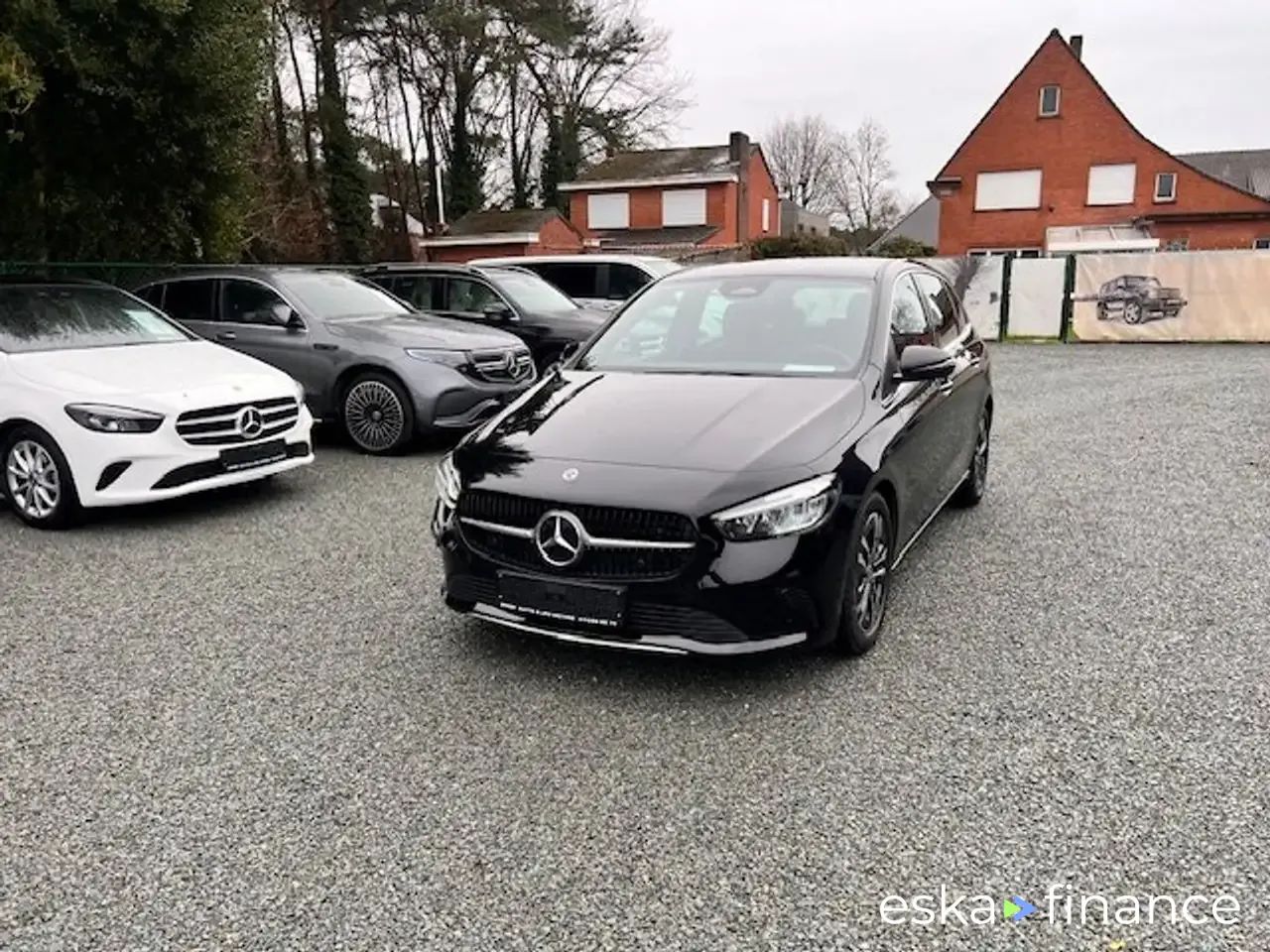 Leasing Hatchback MERCEDES B 180 2023