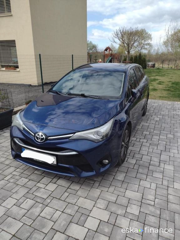 Leasing Wagon Toyota AVENSIS COMBI 2017