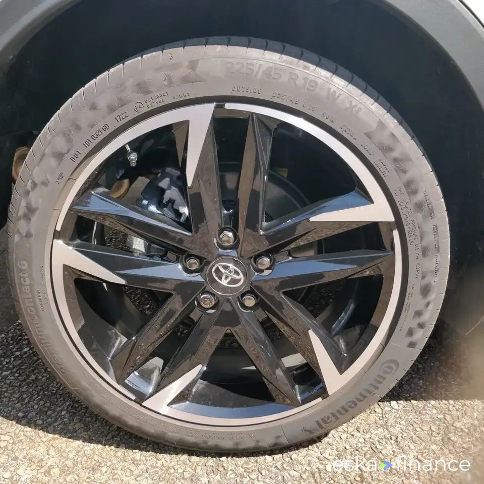 Financování SUV Toyota C-HR 2022