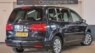 Lízing Hatchback Volkswagen Touran 2011