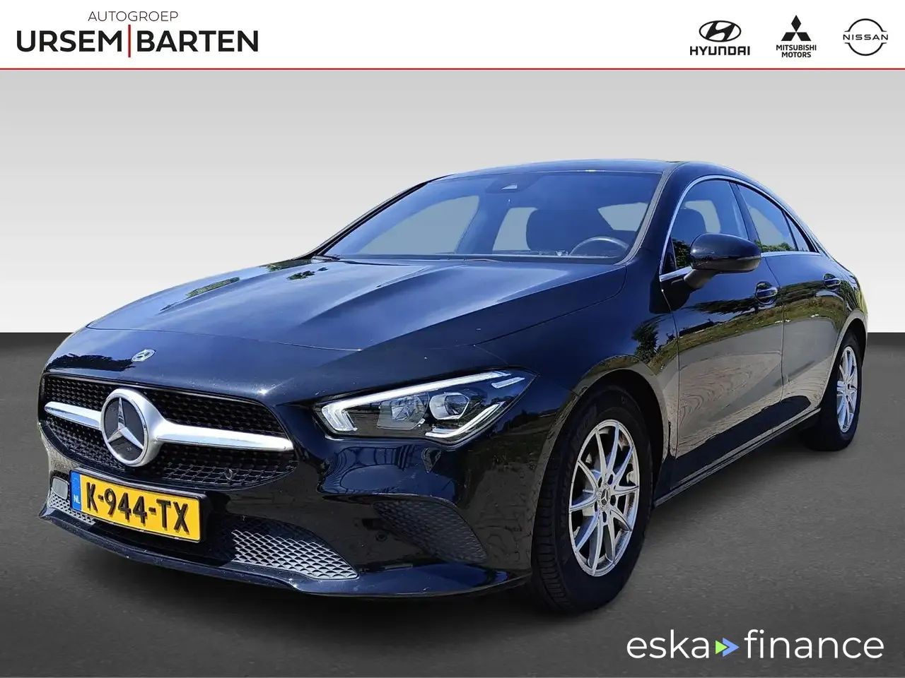 Lízing Sedan MERCEDES CLA 180 2021