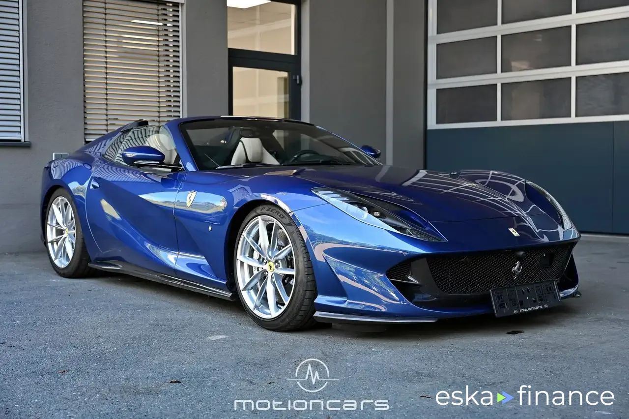 Finansowanie Zamienny Ferrari 812 2021