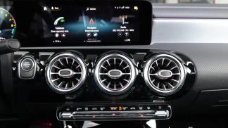 Lízing Sedan MERCEDES A 250 2020