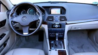 Lízing Kabriolet MERCEDES E 200 2010