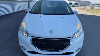 Lízing Hatchback Peugeot 208 2015