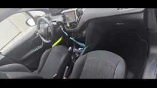 Lízing Sedan Peugeot 208 2019