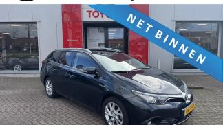 Leasing Wagon Toyota Auris 2015