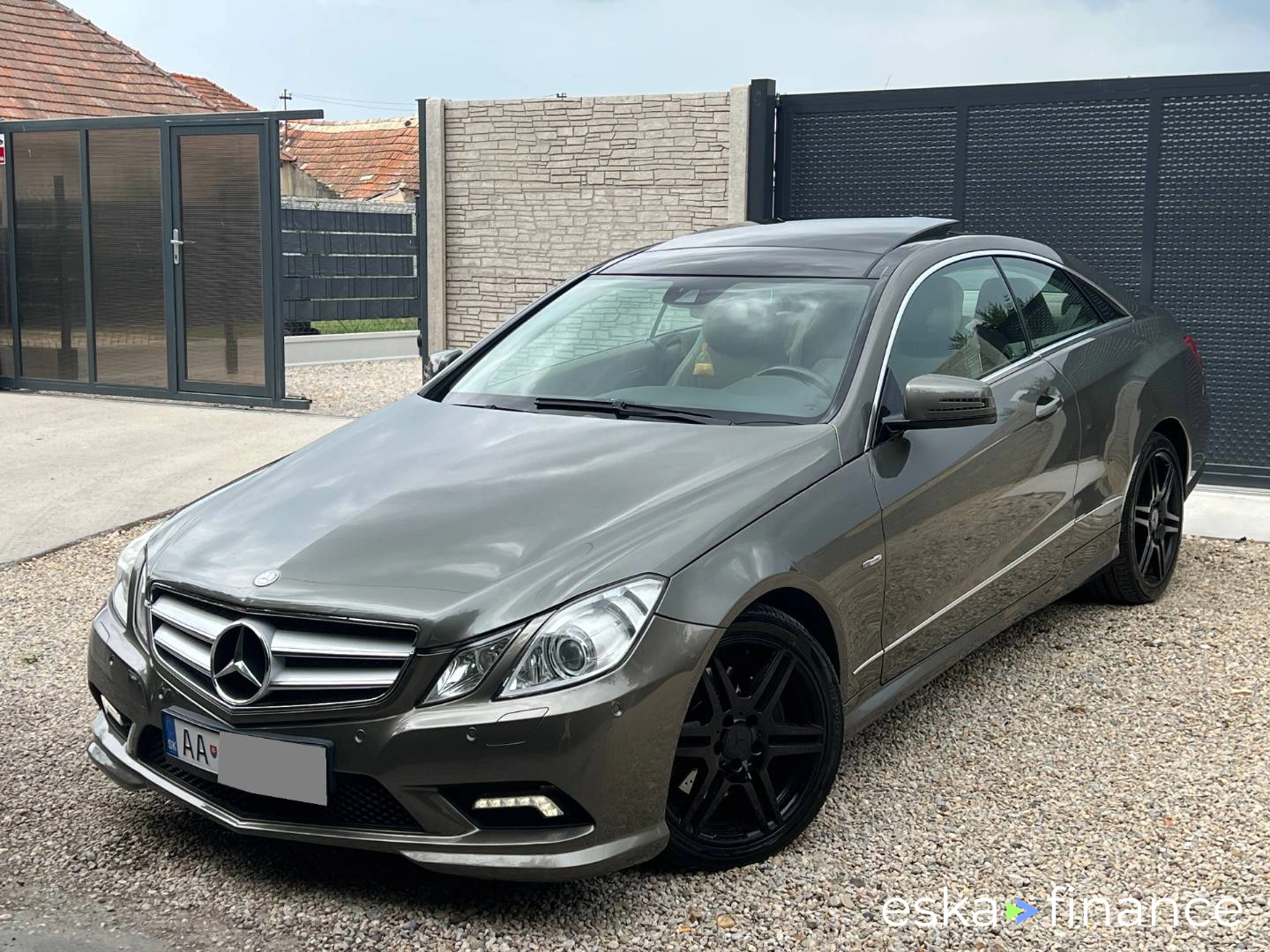 Finansowanie Coupé MERCEDES E TRIEDA KUPÉ 2010