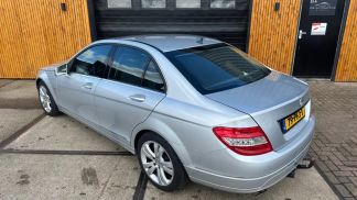 Lízing Sedan MERCEDES C 180 2011