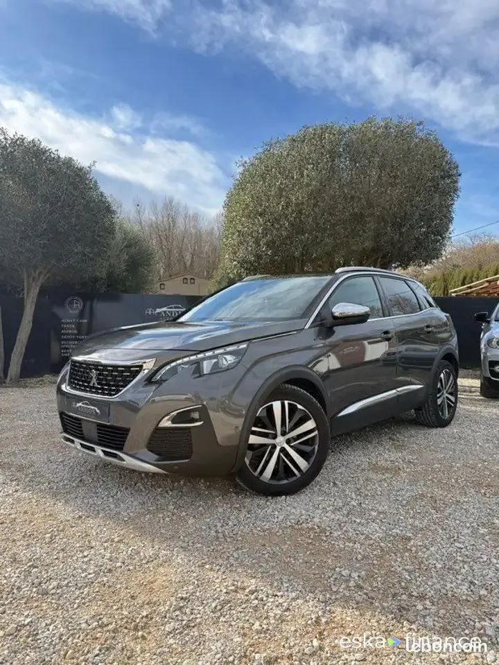 Lízing Hatchback Peugeot 3008 2017