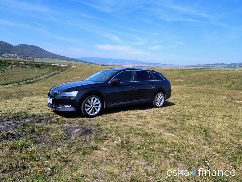 Lízing Kombi Skoda SUPERB COMBI 2017