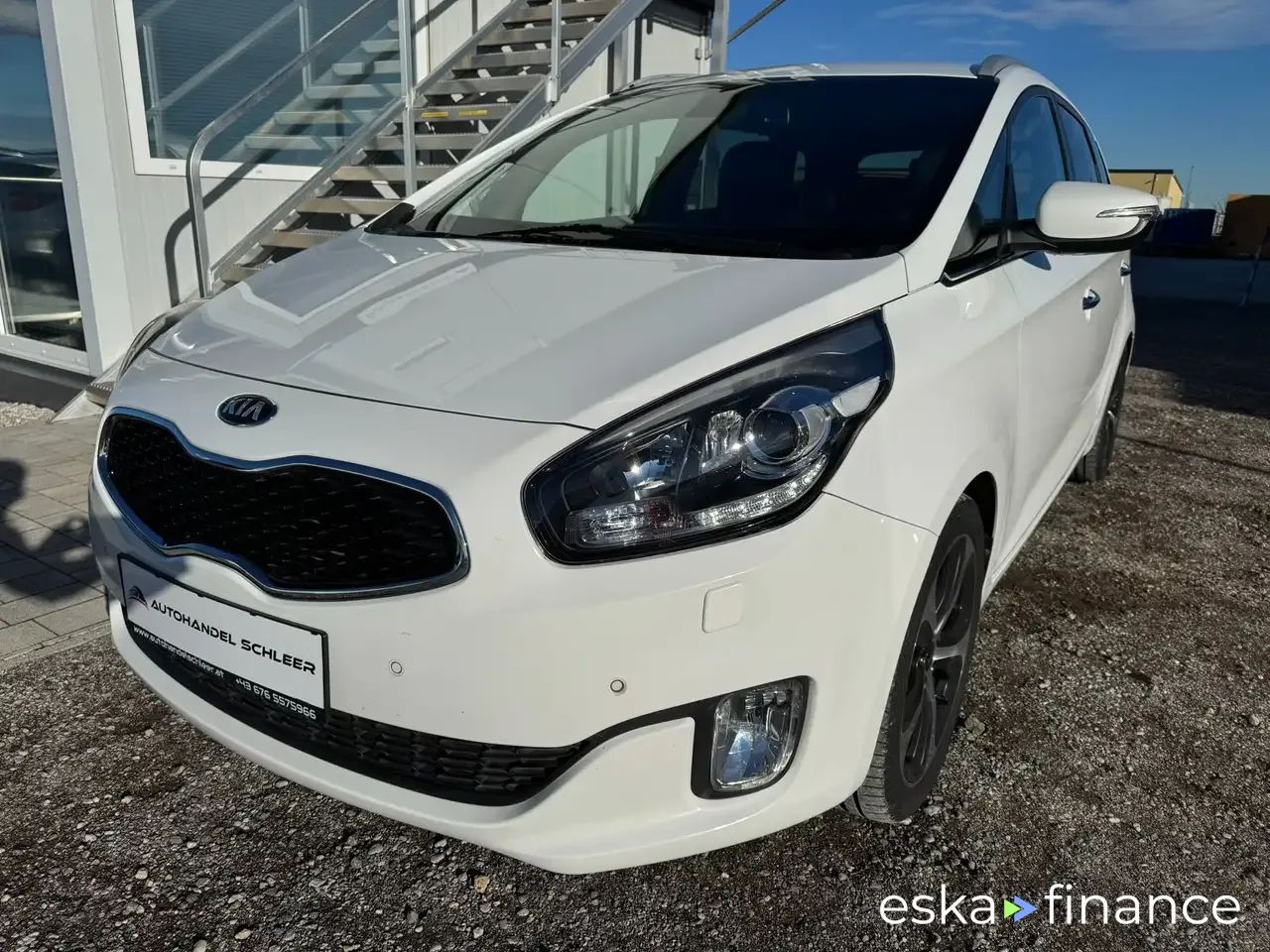 Lízing Hatchback Kia Carens 2014