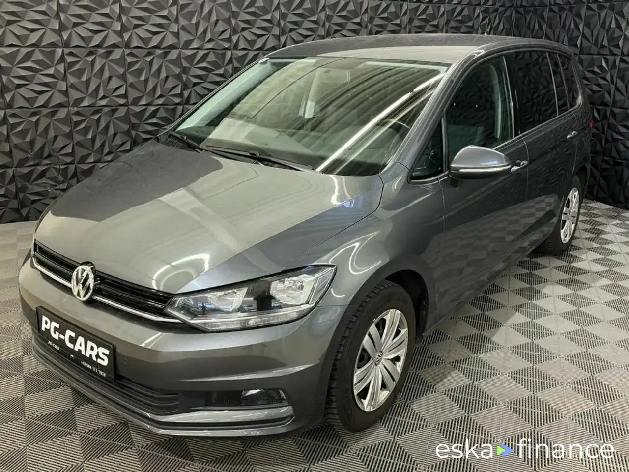 Lízing Hatchback Volkswagen Touran 2019