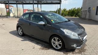Lízing Sedan Peugeot 208 2013