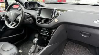 Lízing Sedan Peugeot 208 2013