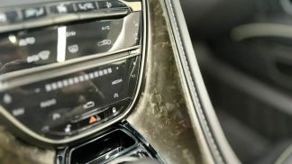 Leasing Convertible Aston Martin DBS 2022