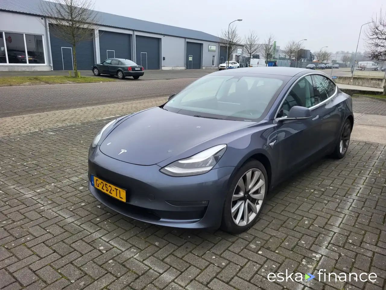 Lízing Sedan Tesla Model 3 2019