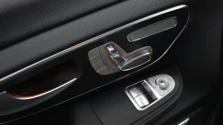 Lízing Hatchback MERCEDES V 300 2020