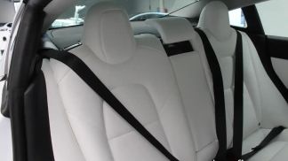 Lízing Sedan Tesla Model 3 2019
