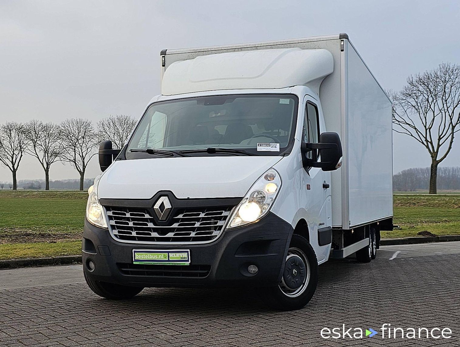 Finansowanie Zamknięte pudełko Renault MASTER T35 2016