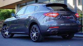 Financování SUV Maserati Levante 2017