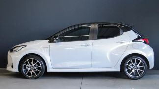 Lízing Hatchback Toyota Yaris 2021