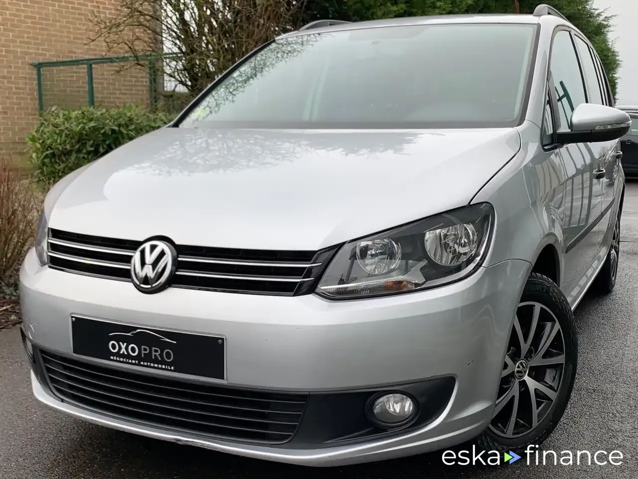 Leasing Hatchback Volkswagen Touran 2011