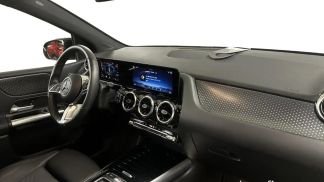 Lízing Hatchback MERCEDES B 180 2023