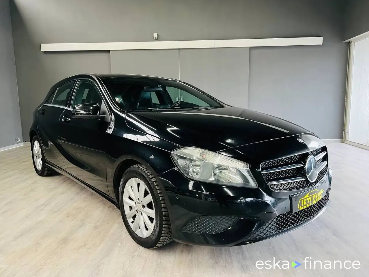 Leasing Sedan MERCEDES A 180 2013