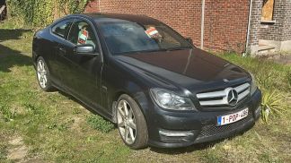 Lízing Kupé MERCEDES 220 2013