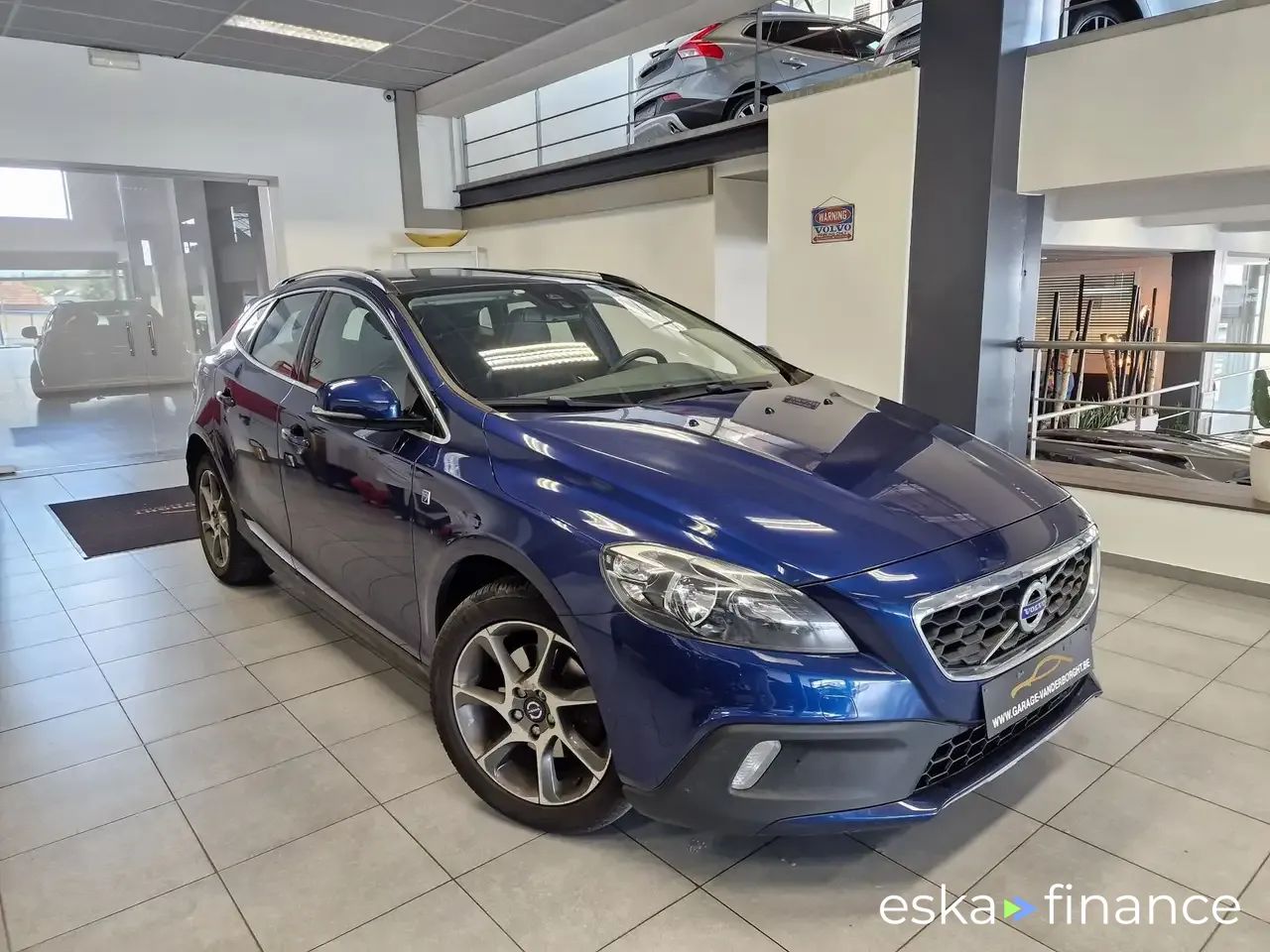 Leasing Hatchback Volvo V40 Cross Country 2015