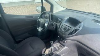 Lízing Sedan Ford Transit Courier 2015