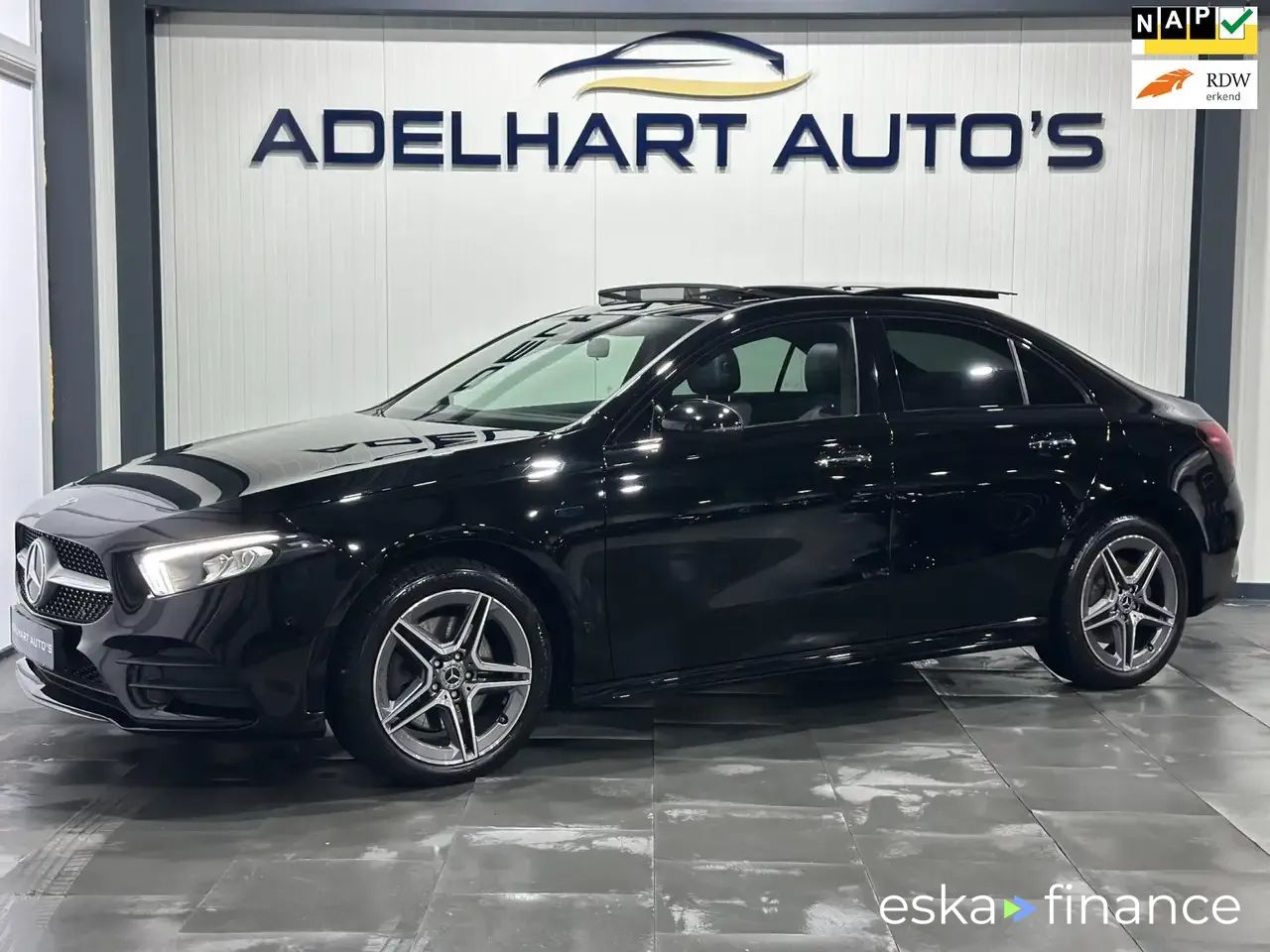 Leasing Sedan MERCEDES A 250 2021