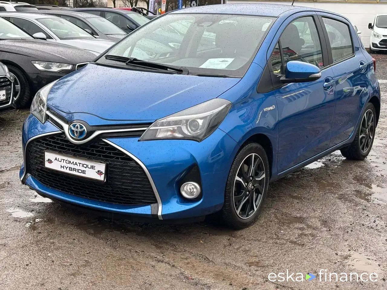 Lízing Sedan Toyota Yaris 2016