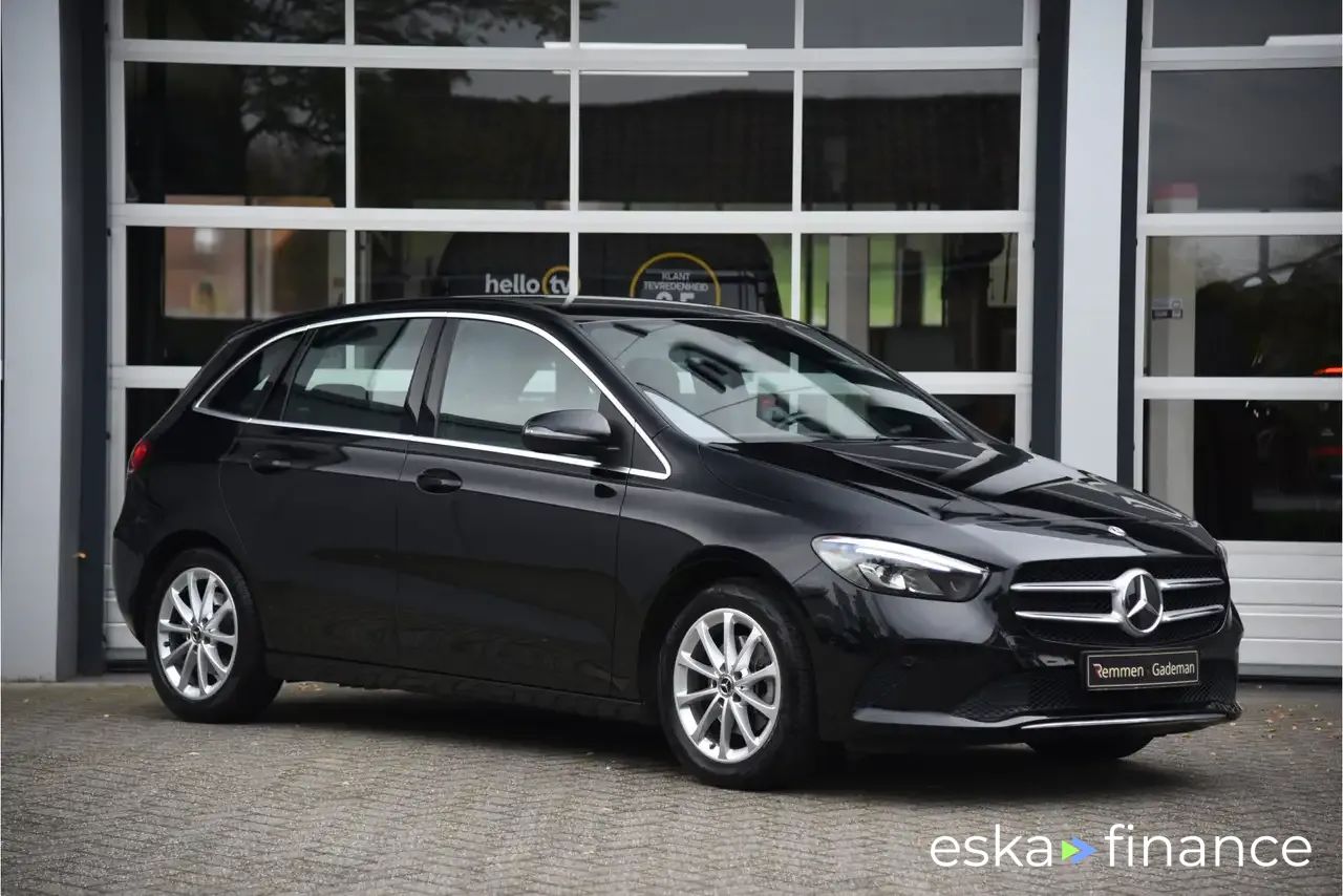 Leasing Passenger transport MERCEDES B 200 2019
