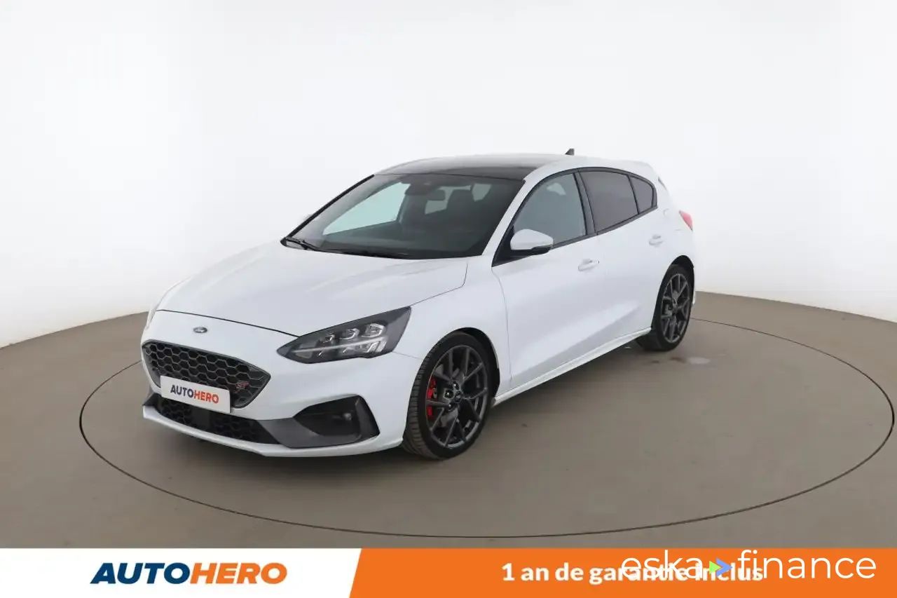 Leasing Sedan Ford Focus 2019