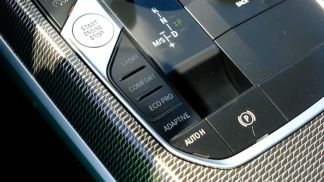 Lízing Sedan BMW 330 2019