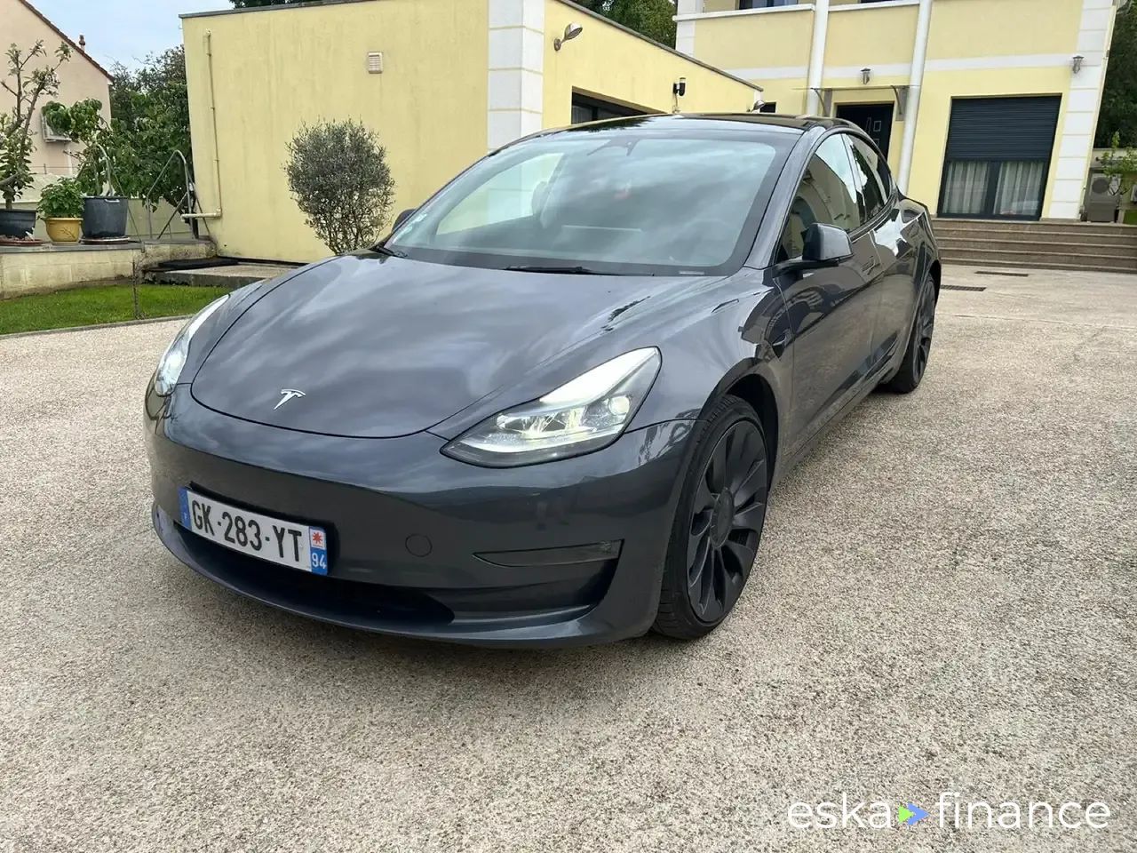 Lízing Sedan Tesla Model 3 2022