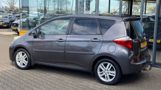 Lízing Hatchback Toyota Verso-S 2011