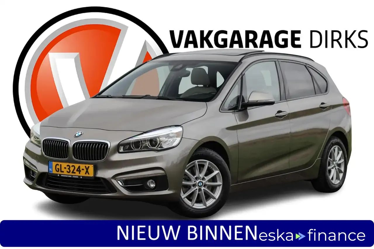 Lízing Hatchback BMW 218 2015