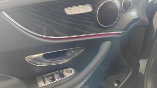 Lízing Kupé MERCEDES E 300 2023