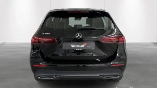 Lízing Hatchback MERCEDES B 180 2023