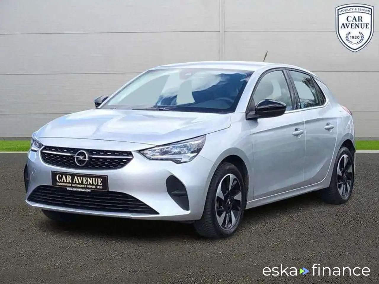 Lízing Sedan Opel CORSA-E 2023