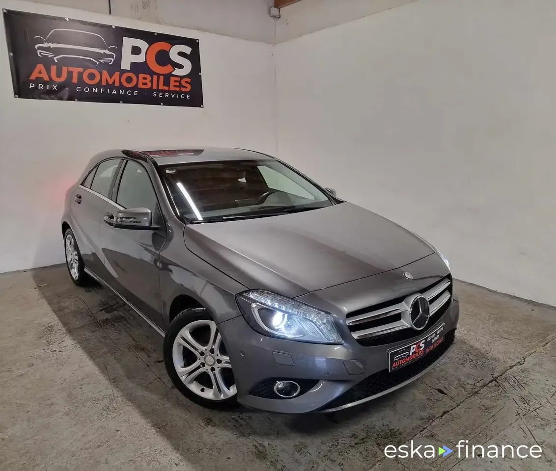 Leasing Sedan MERCEDES A 180 2013