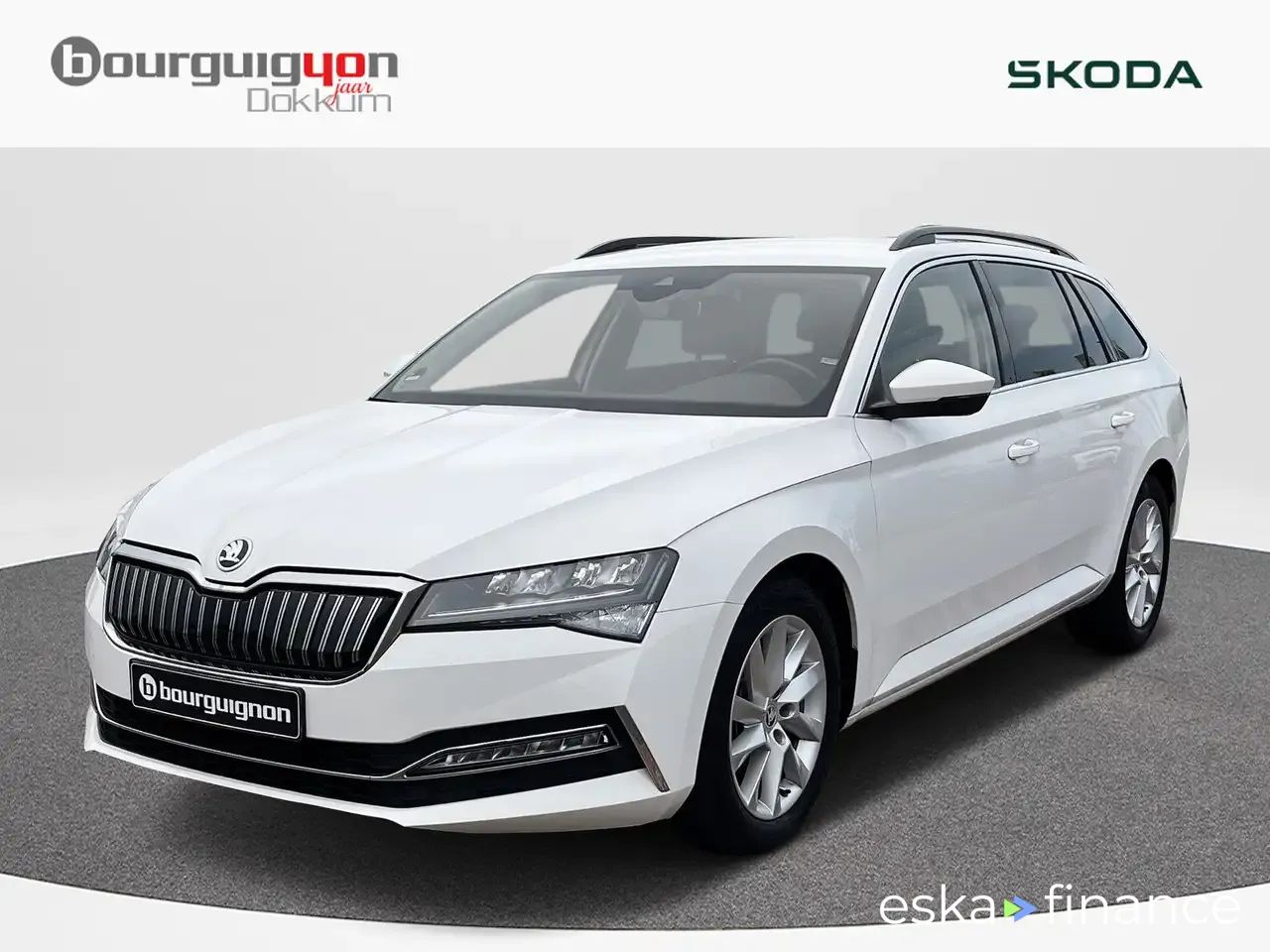 Wóz Skoda Superb 2020