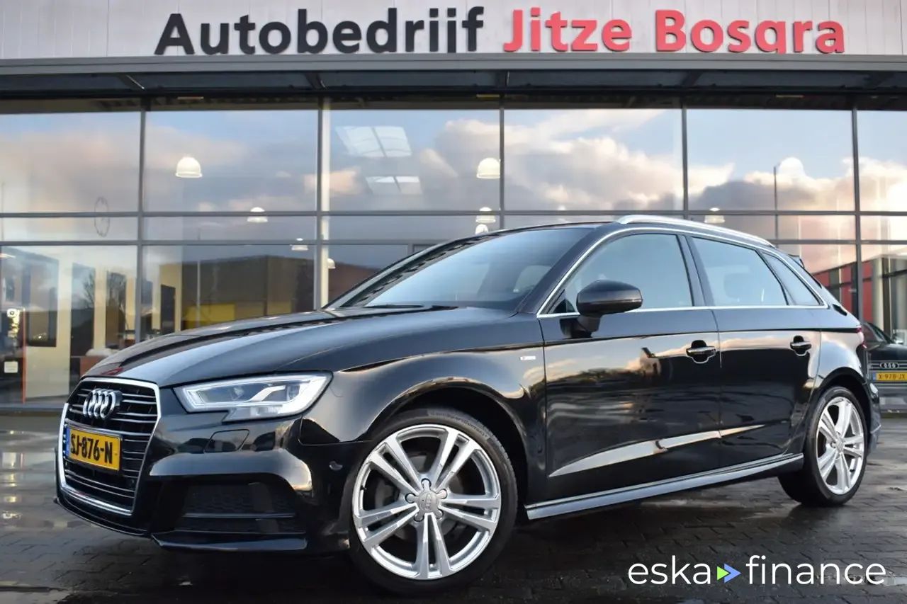 Lízing Hatchback Audi A3 2018