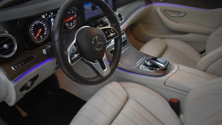 Lízing Sedan MERCEDES E 220 2020