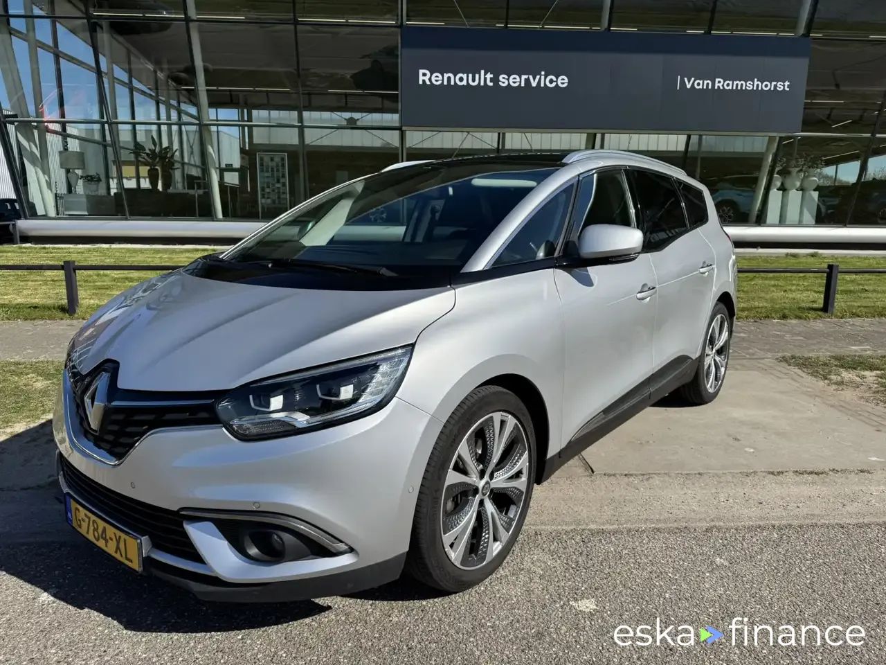 Lízing Hatchback Renault Grand Scenic 2018