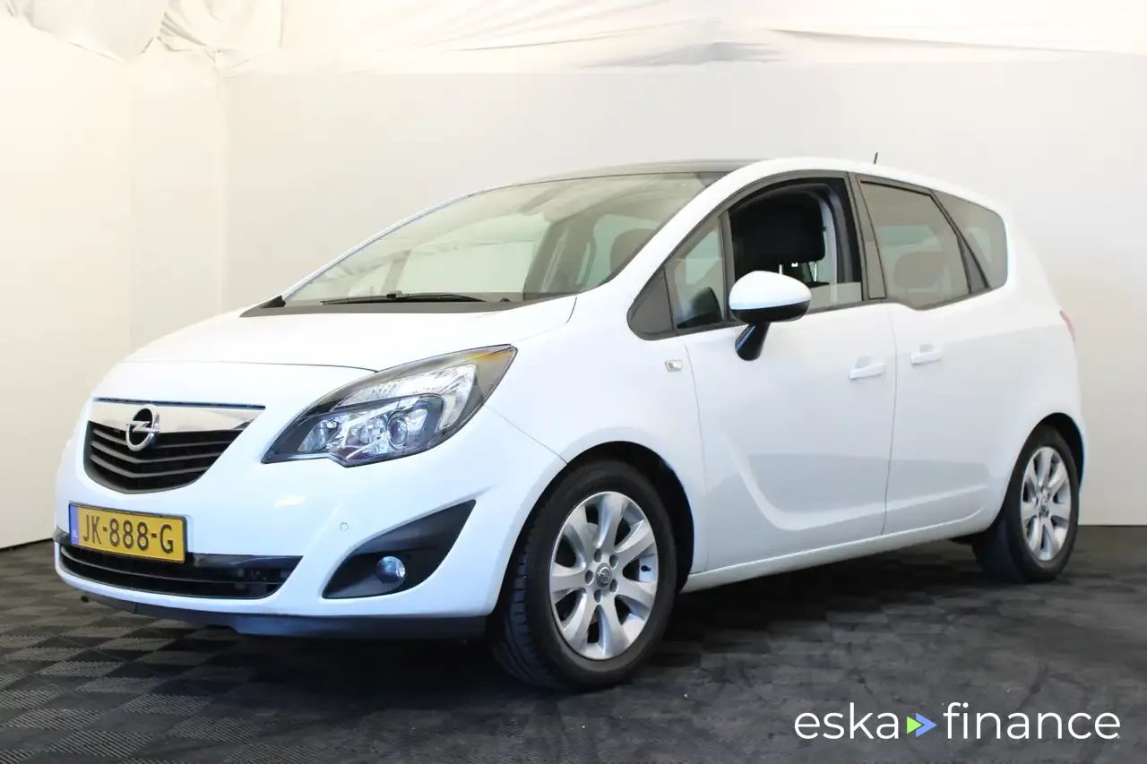 Lízing Hatchback Opel Meriva 2012